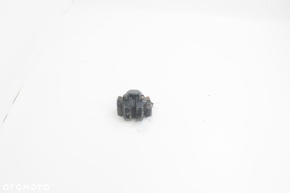ZACISK HAMULCOWY PRZEDNI Suzuki GN 250 - 3