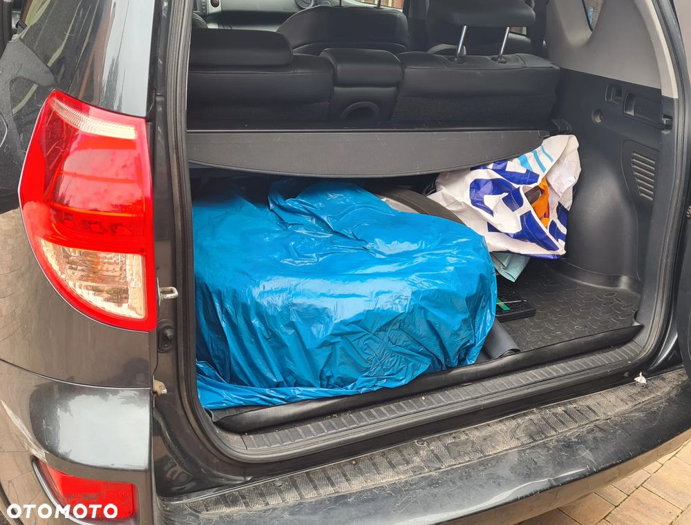 Toyota RAV4 2.2 D-4D X - 17