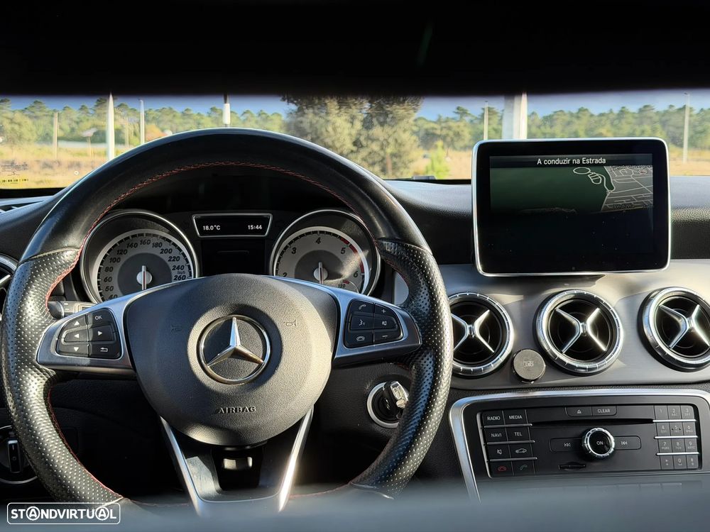 Mercedes-Benz CLA 180 Shooting Brake d AMG Line - 26