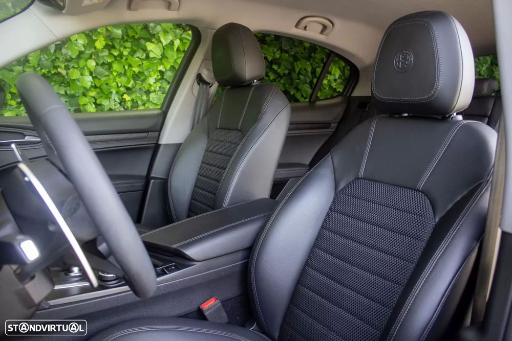 Alfa Romeo Stelvio 2.2 D Super AT8 - 12