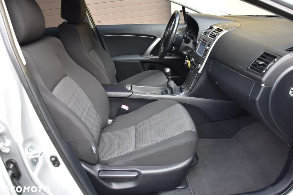 Toyota Avensis 1.8 Edition - 19
