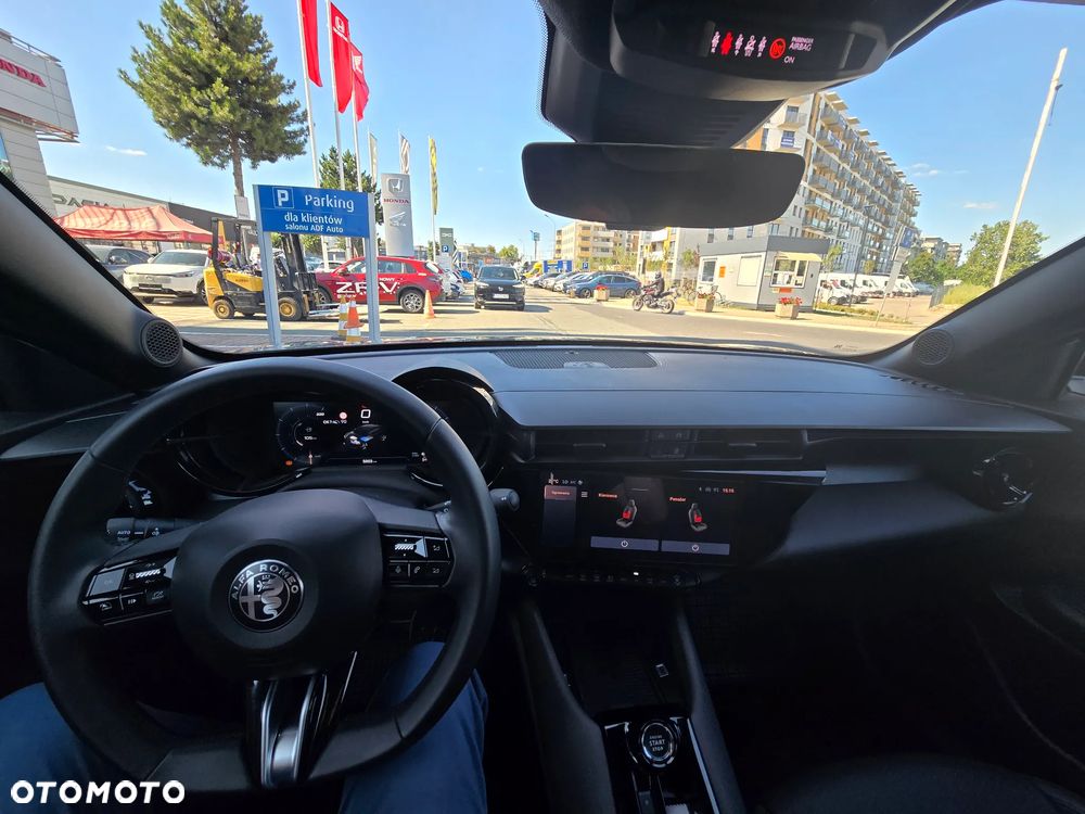 Alfa Romeo Junior 1.2 mHEV Ibrida eDCT - 25