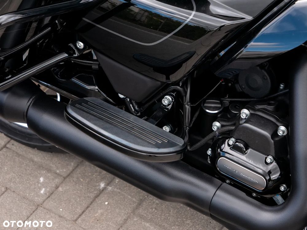 Harley-Davidson Touring Road Glide - 12