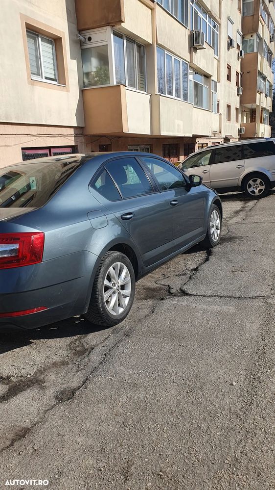 Skoda Octavia - 4