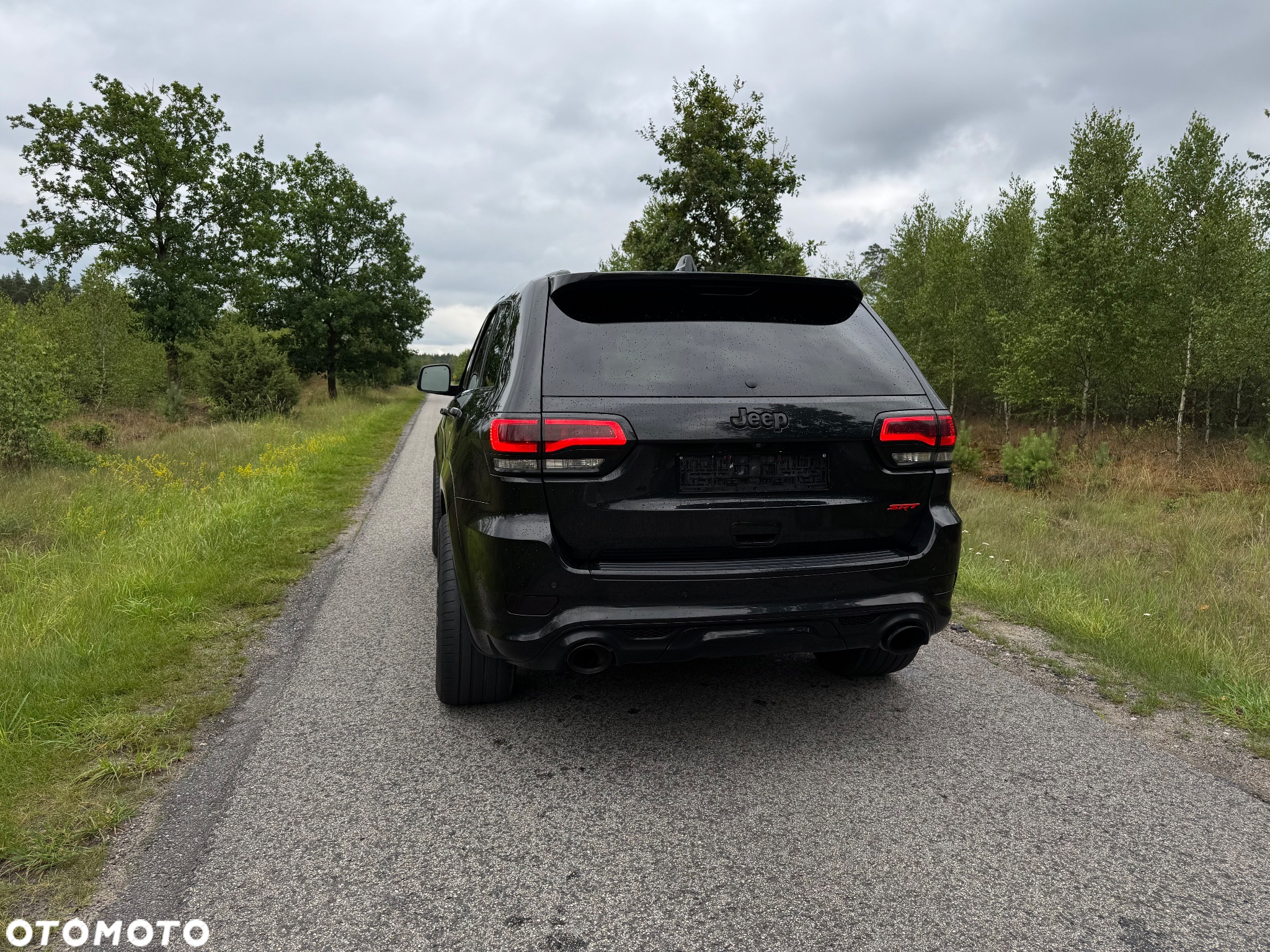 Jeep Grand Cherokee SRT - 14