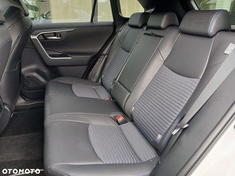 Toyota RAV4 2.5 Hybrid Selection 4x2 - 6