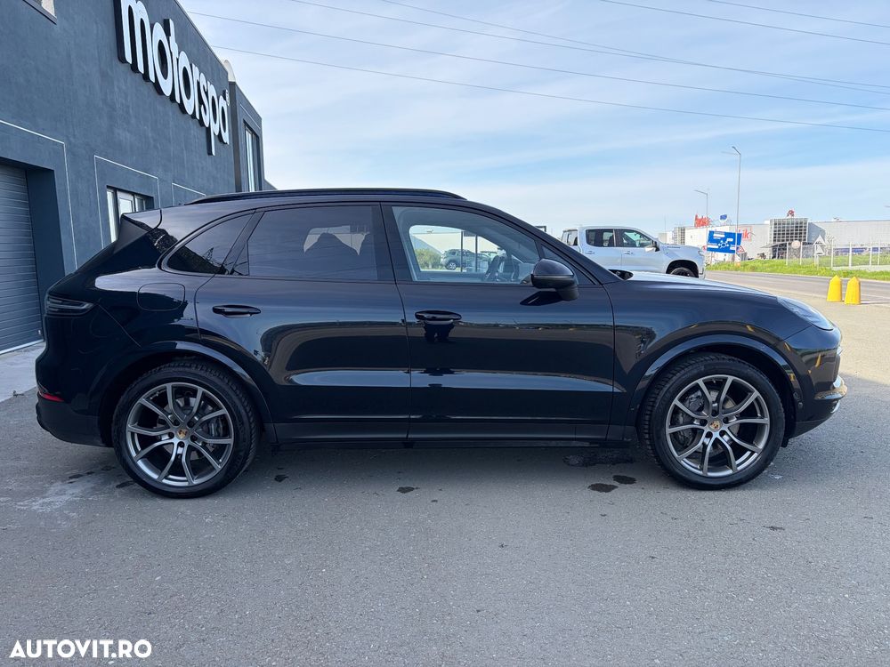 Porsche Cayenne E-Hybrid - 5