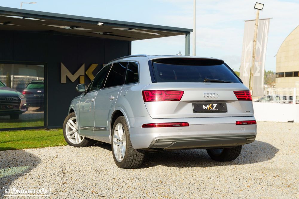 Audi Q7 3.0 TDI e-tron quattro S-line Tiptronic - 4