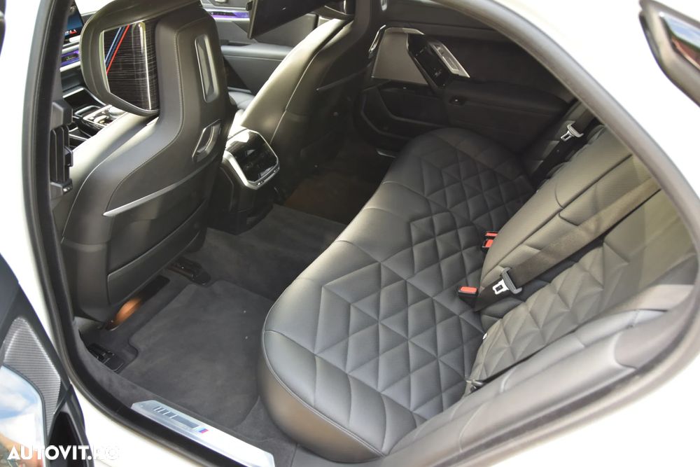 BMW Seria 7 - 24