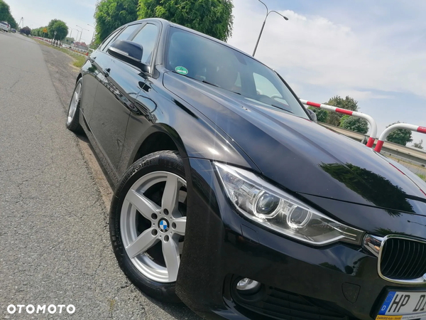 BMW Seria 3 318d DPF Touring Edition Lifestyle