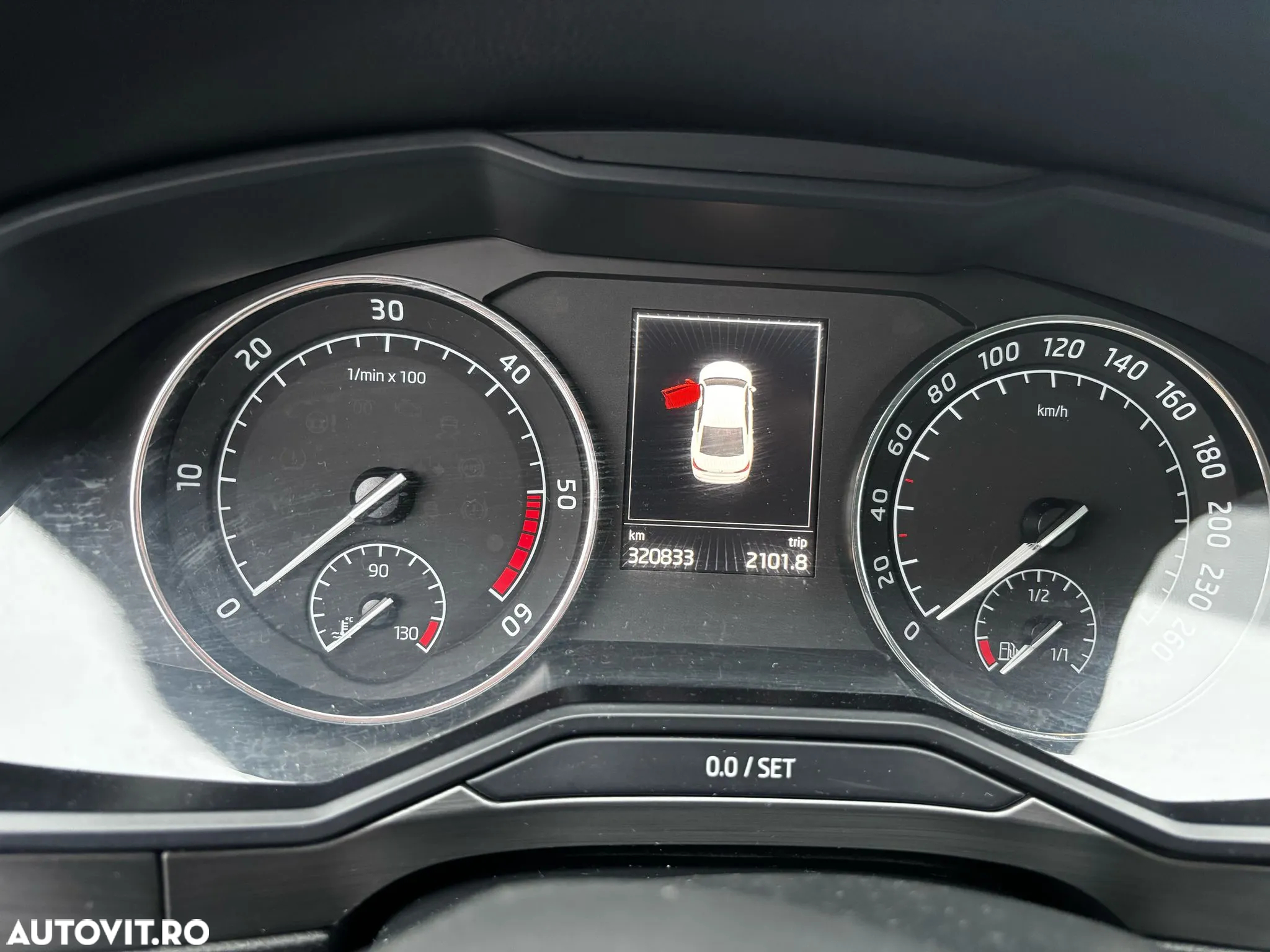 Skoda Superb 2.0 TDI 4X4 DSG Ambition - 4