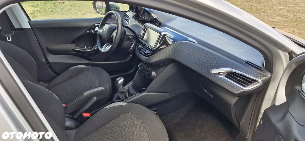 Peugeot 208 PureTech 82 Start & Stop Allure - 7