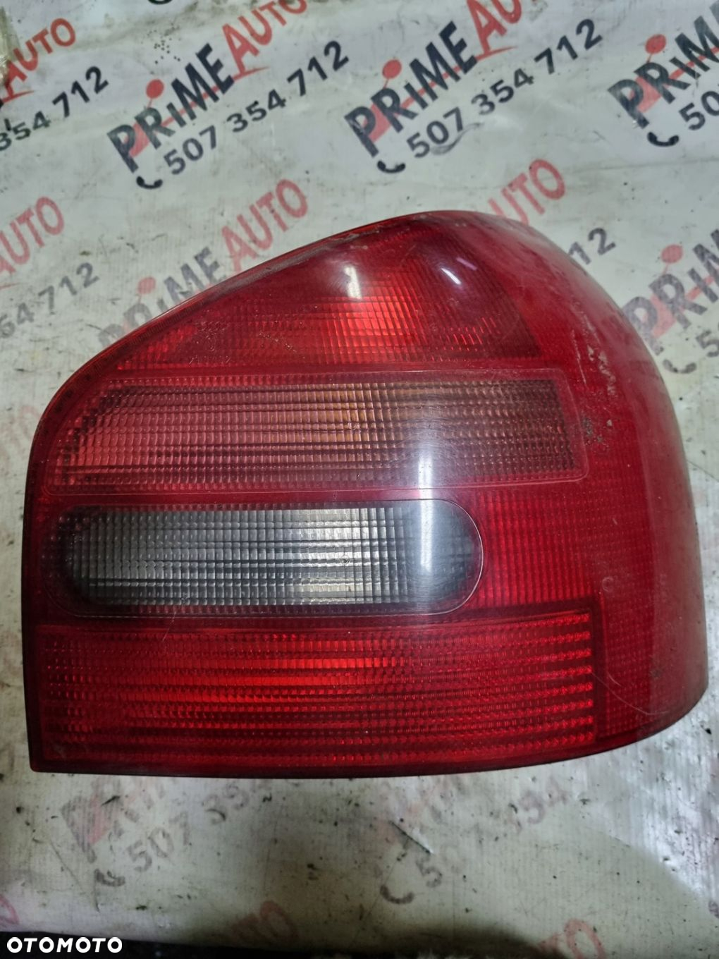 AUDI A3 8L 96-03 r. LAMPA PRAWY TYŁ PRAWA TYLNA WERSJA EUROPEJSKA - 2