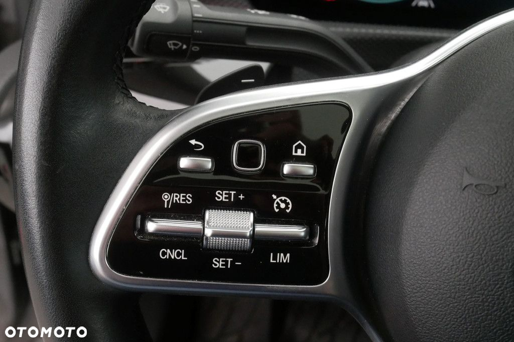 Mercedes-Benz CLA - 24