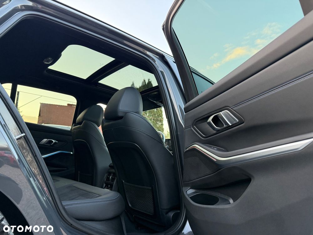 BMW Seria 3 320d xDrive M Sport sport - 17