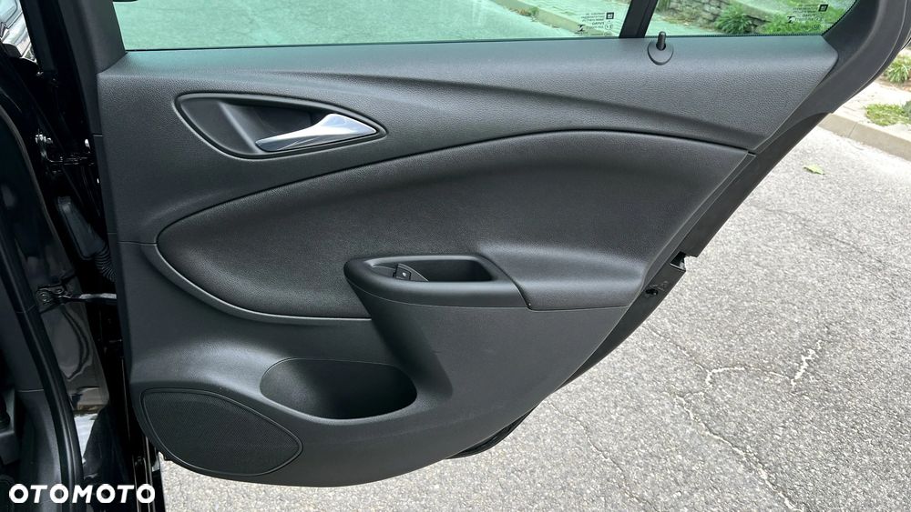 Opel Astra 1.6 CDTI Cosmo - 28