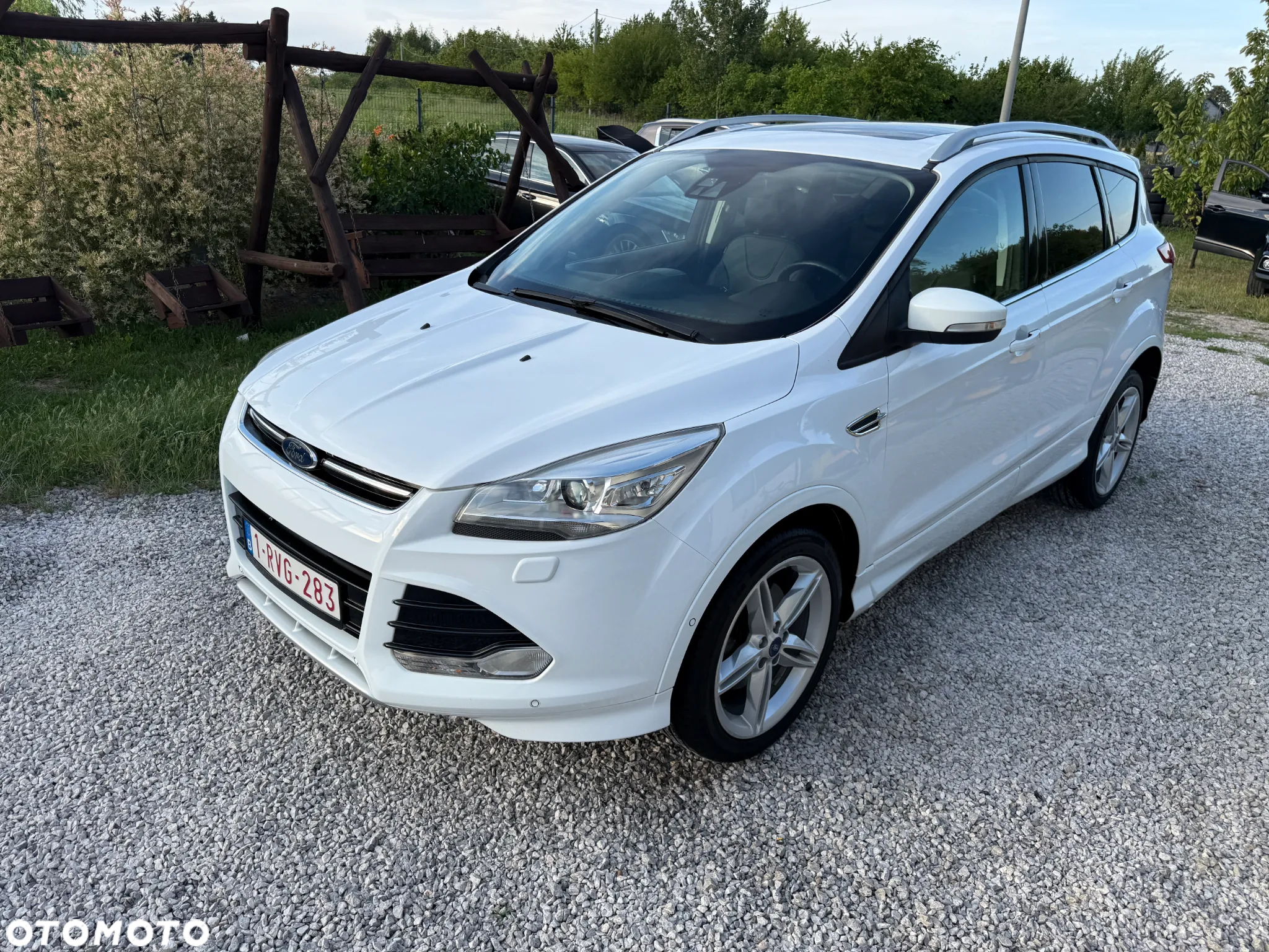 Ford Kuga 2.0 TDCi AWD ST-Line - 4
