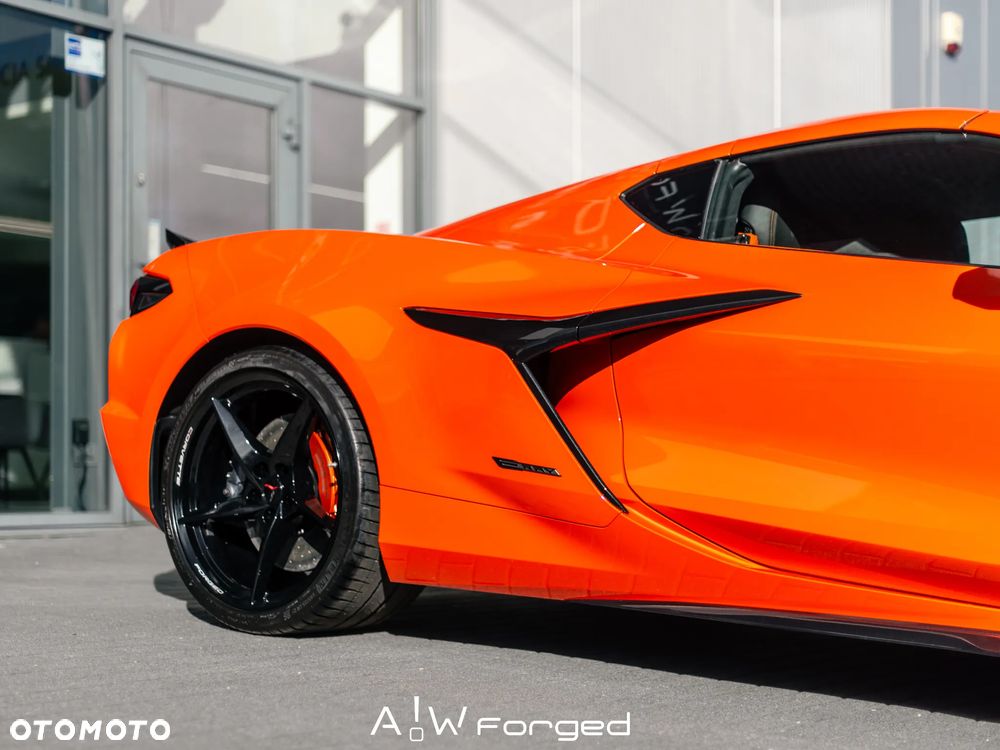 Chevrolet Corvette - 13