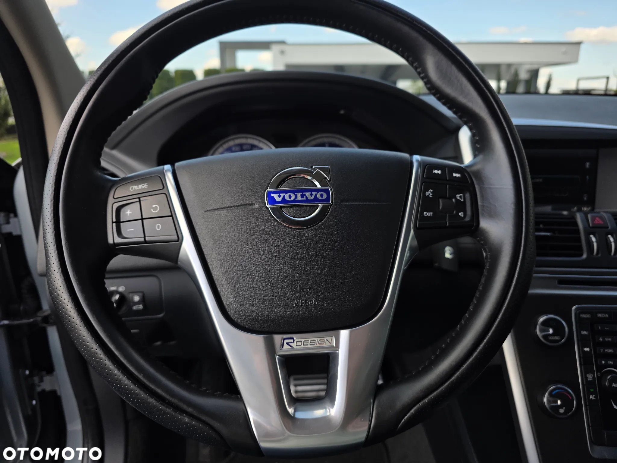 Volvo XC 60 D4 Geartronic RDesign - 24