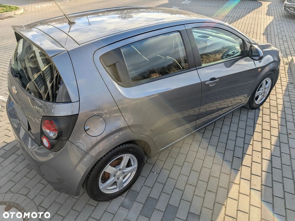 Chevrolet Aveo 1.4 16V LT - 9