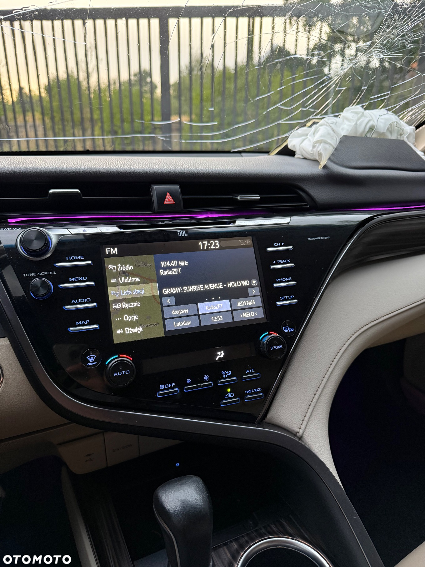 Toyota Camry - 8