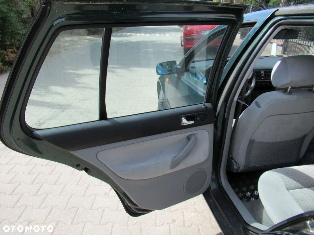 Volkswagen Golf 1.4 Comfortline - 28