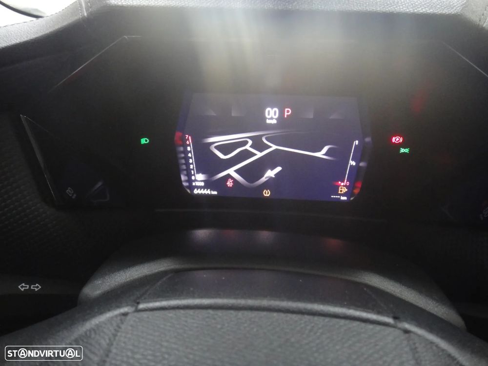 DS DS4 PureTech 130 CROSS TROCADERO - 30