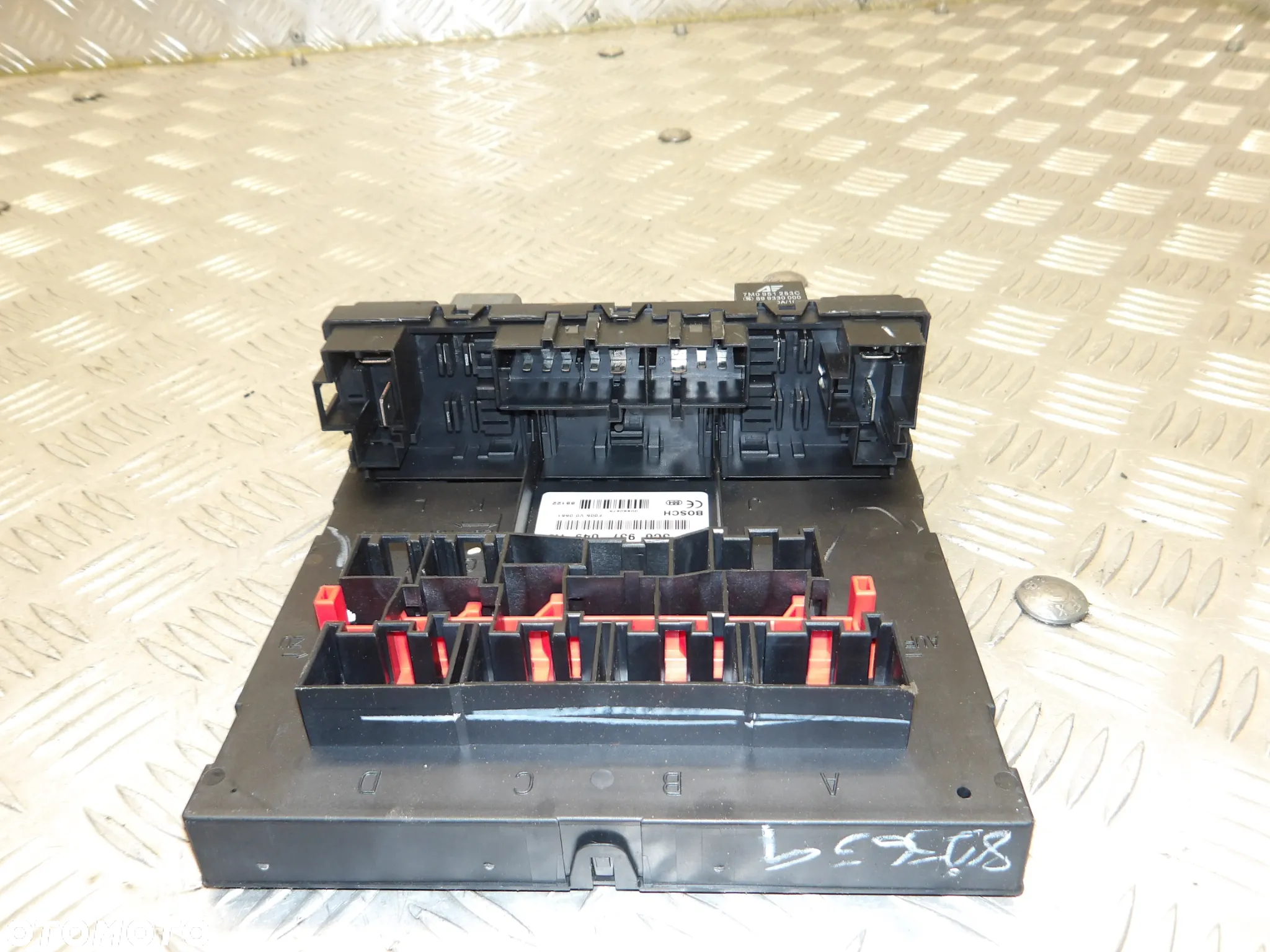 VW JETTA V 05-10  MODUŁ KOMFORTU 3C0937049 - 3