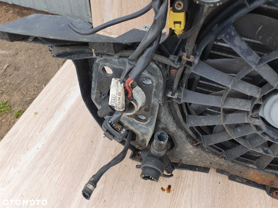 Pas Przedni Wzmocnienie Czołowe Chlodnice Wentylator 2.0 ALT 130KM AUDI A4 B6 Sedan Kombi 8E0805594B - 15