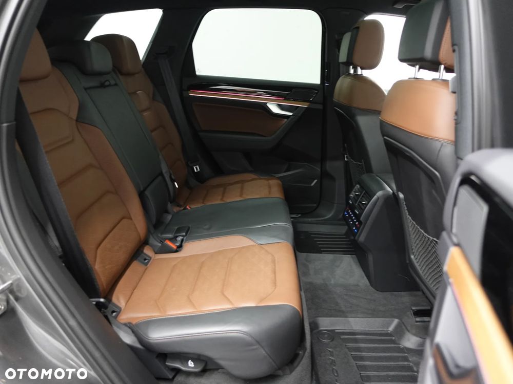 Volkswagen Touareg 4.0 V8 TDI SCR 4Motion Automatik - 25