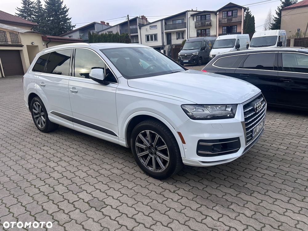 Audi Q7 - 1