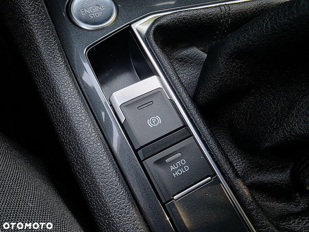 Volkswagen Tiguan Allspace 2.0 TDI SCR Life - 24