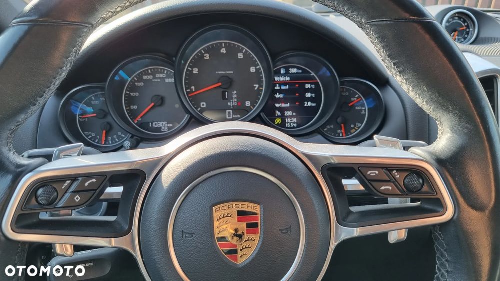 Porsche Cayenne Platinum Edition - 15