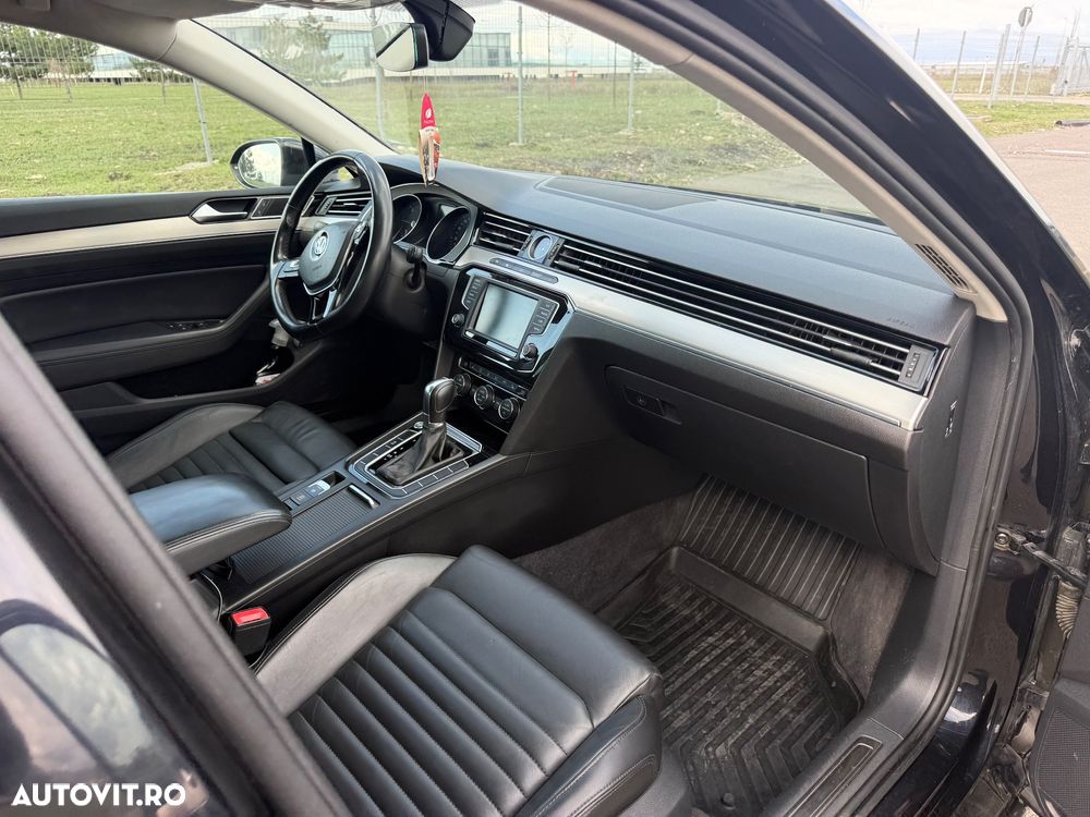 Volkswagen Passat 2.0 TDI DSG Highline - 14