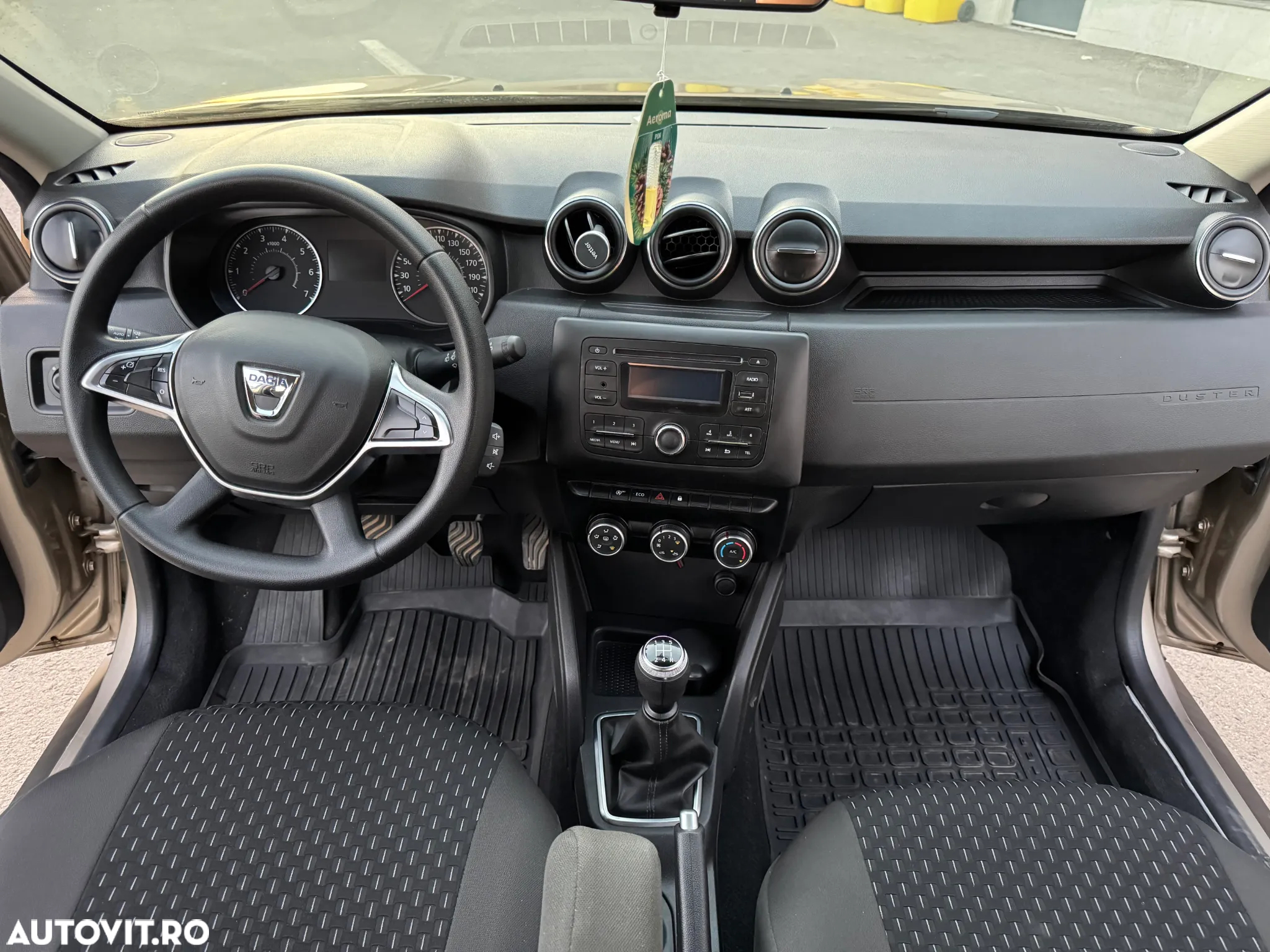 Dacia Duster TCe 100 Essential - 8