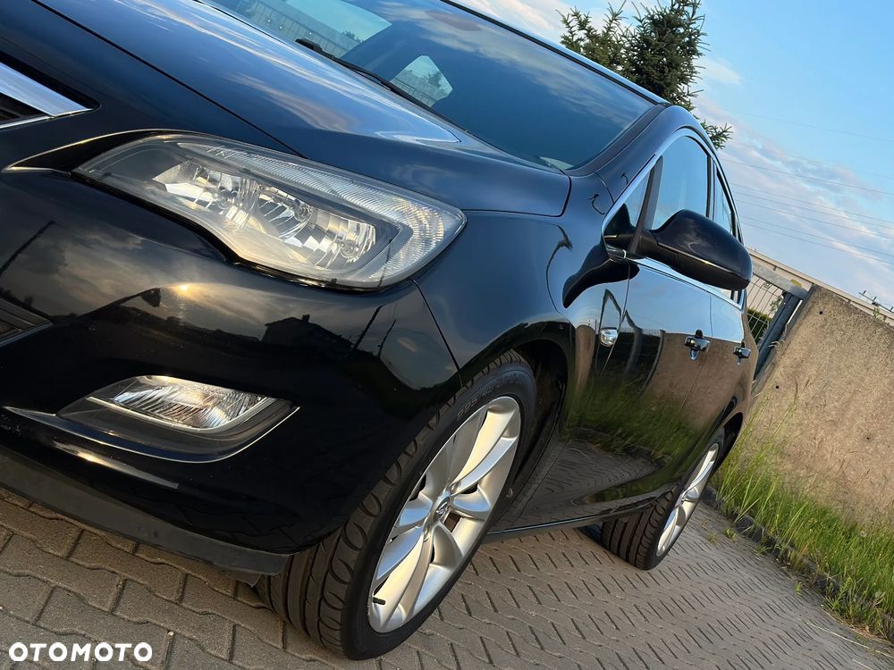 Opel Astra 1.4 T Enjoy S&S - 22
