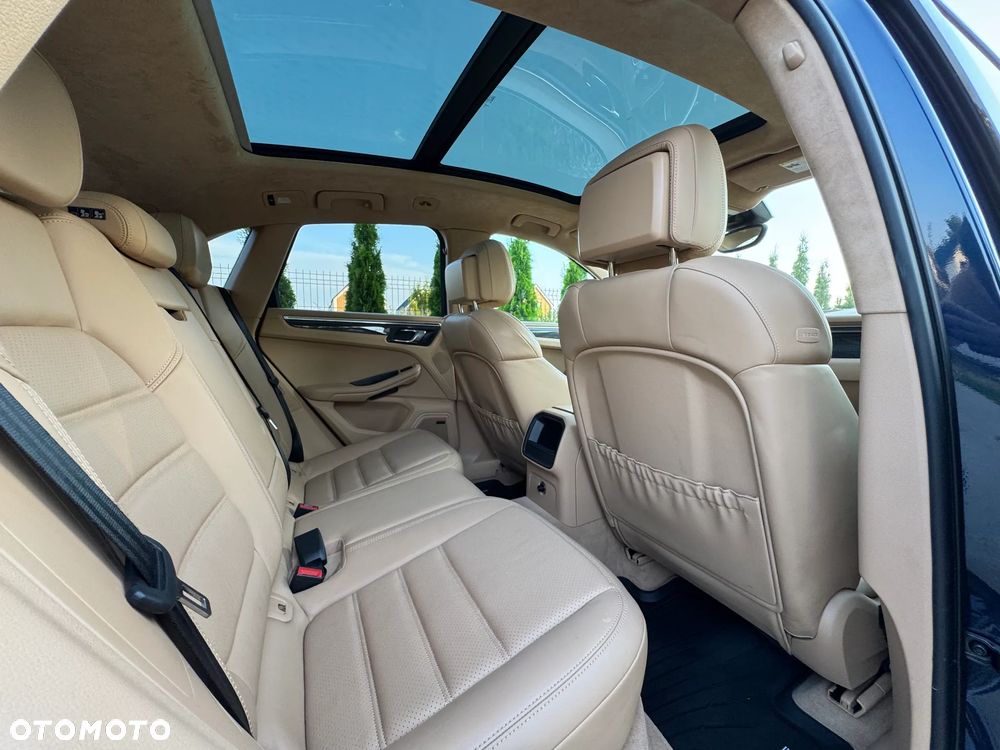 Porsche Macan Turbo PDK - 18