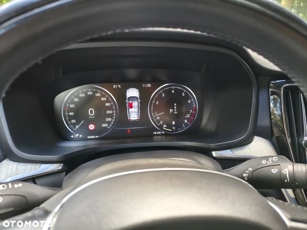 Volvo V60 Cross Country B5 B AWD Ultimate - 13