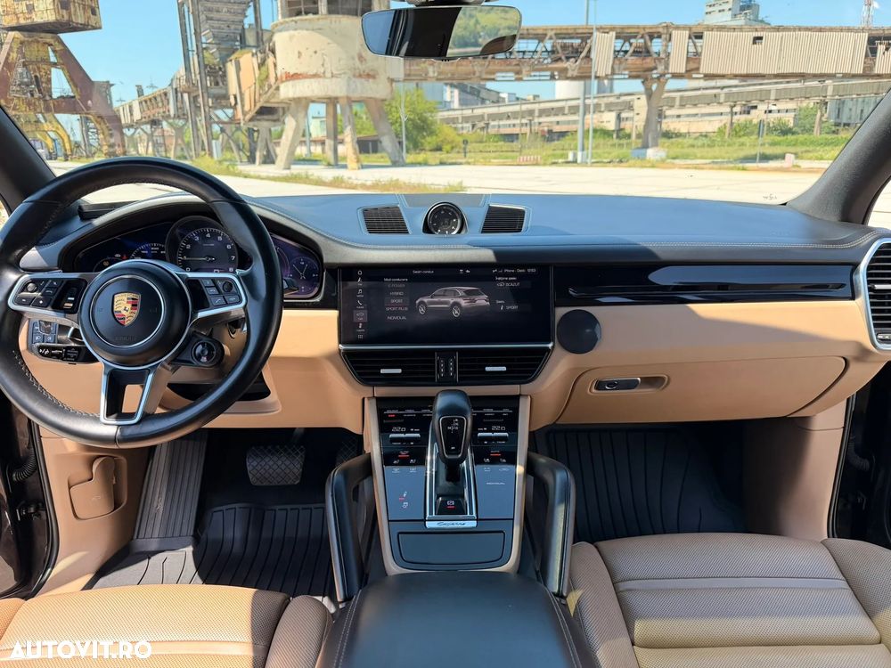 Porsche Cayenne - 11