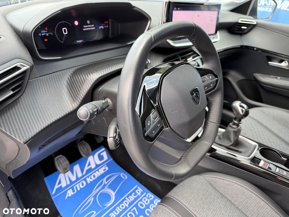 Peugeot 208 PureTech 100 Allure - 17