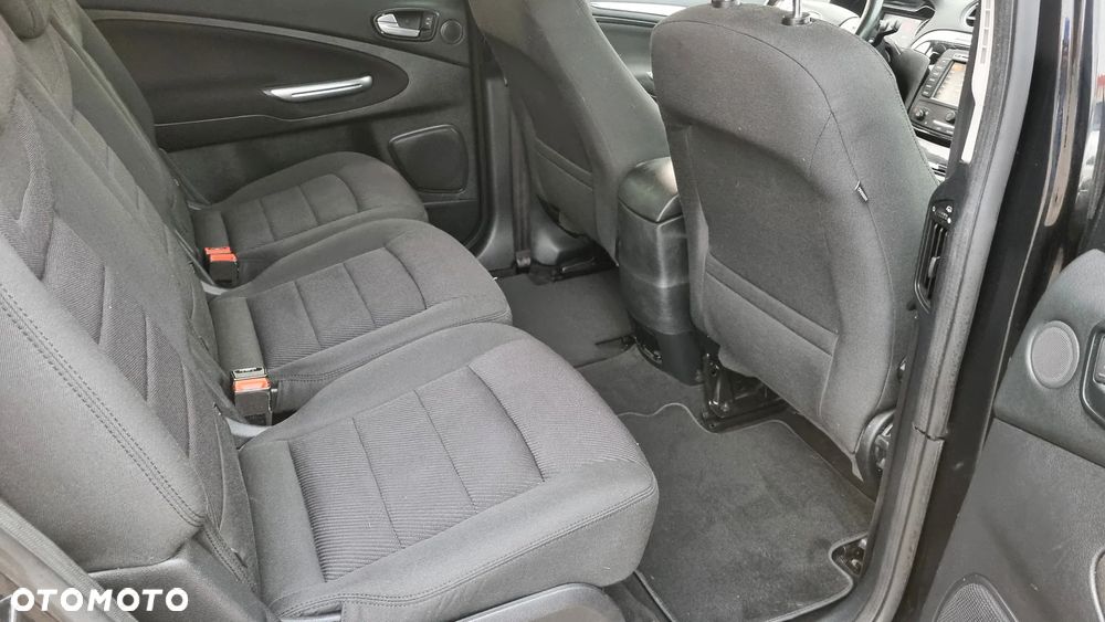 Ford S-Max 2.0 TDCi DPF Titanium - 13
