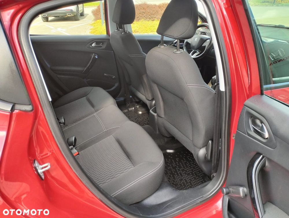 Peugeot 208 1.2 PureTech Active - 11