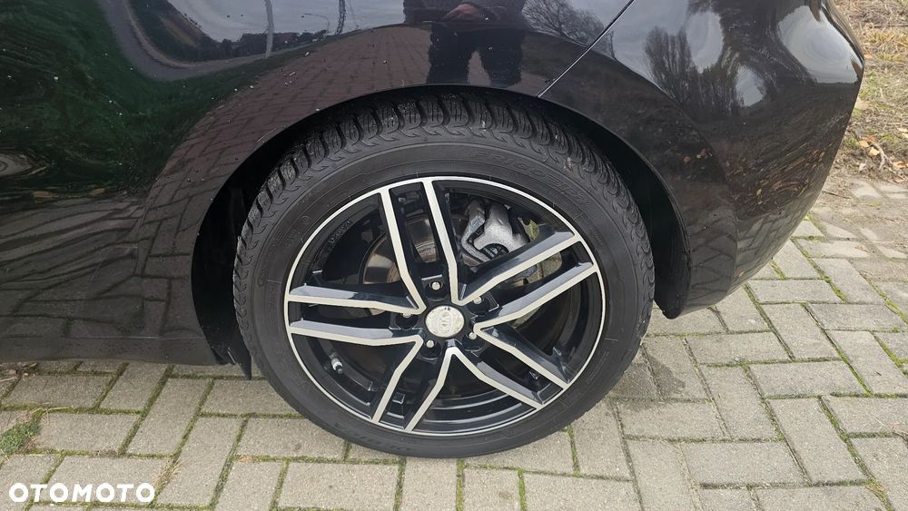 Kia Ceed 1.4 CVVT Dream Team Edition - 23