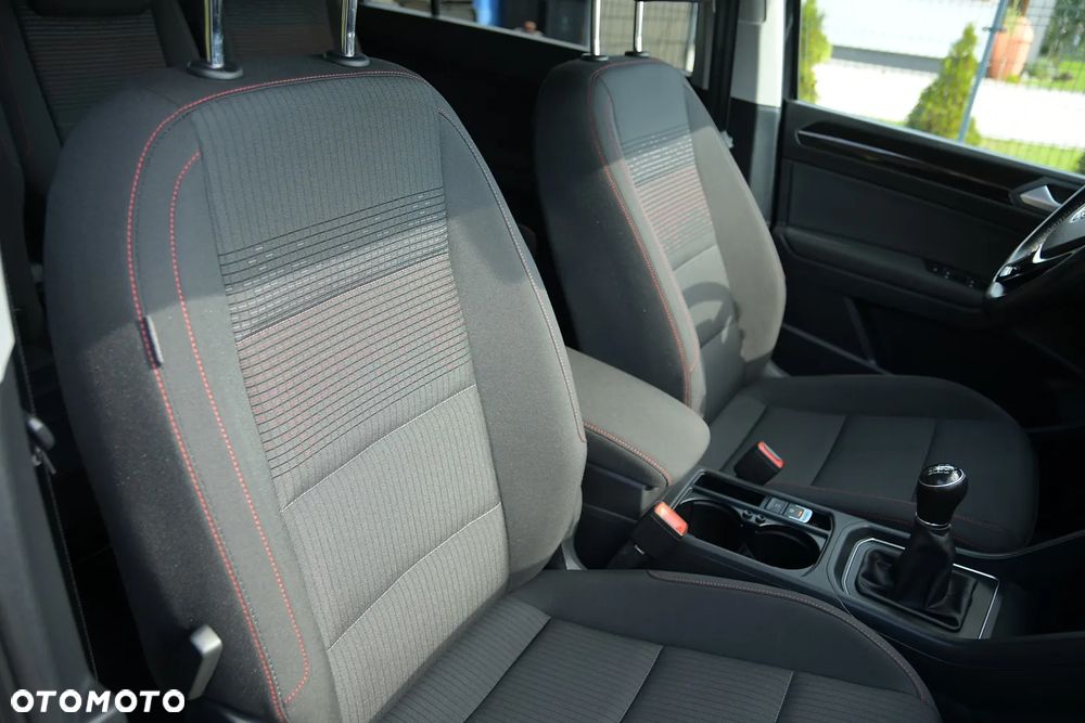 Volkswagen Touran 2.0 TDI BMT United - 18