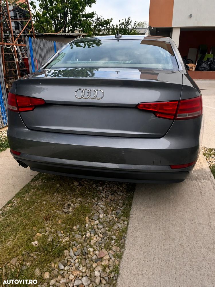 Audi A4 Limuzina 2.0 TDI - 11