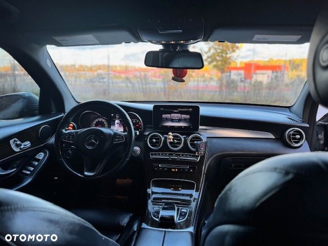Mercedes-Benz GLC - 33