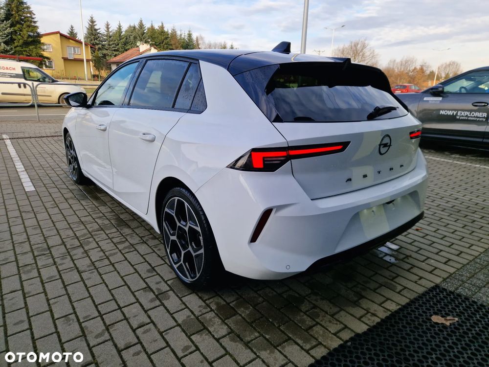 Opel Astra 1.2 T GS Line S&S - 23