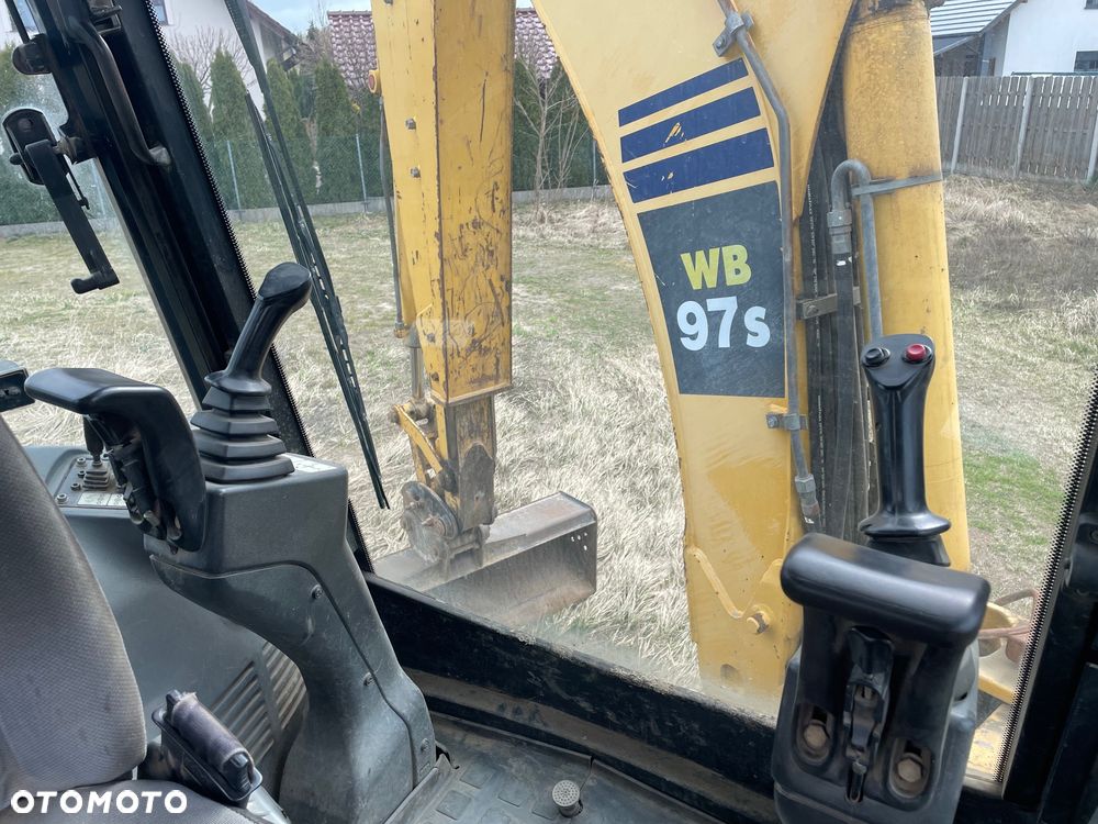 Komatsu WB97S-5E0 - 13