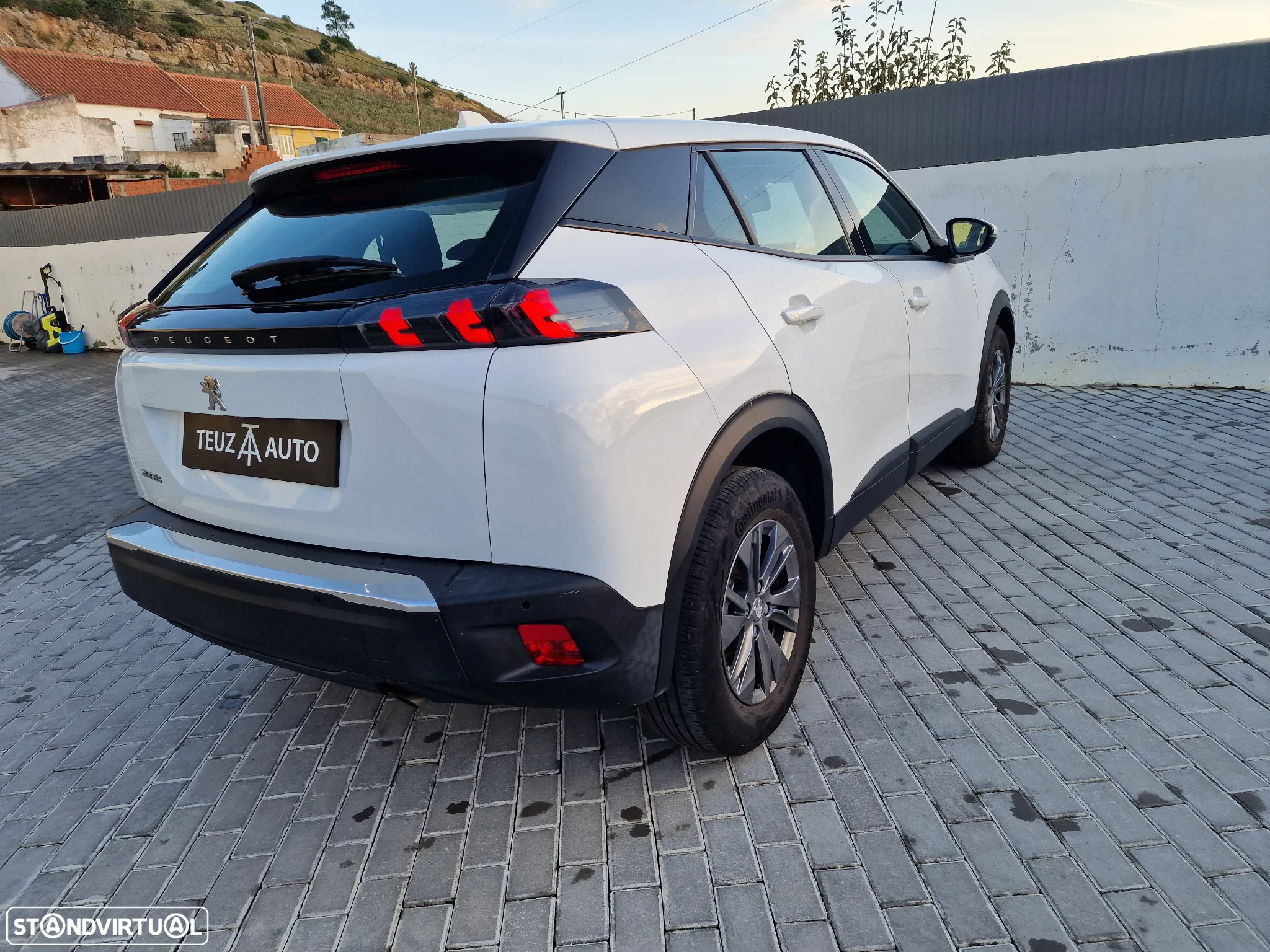 Peugeot 2008 PureTech 100 Active - 8