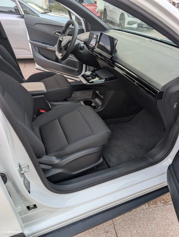 MG MG4 4 Standard - 12